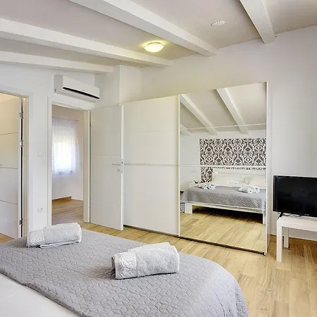 בית נופש Villa Mit Privatem Pool In Rovinj Nur 1 Km Zum Strand *