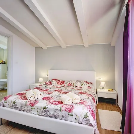 בית נופש Villa Mit Privatem Pool In Rovinj Nur 1 Km Zum Strand